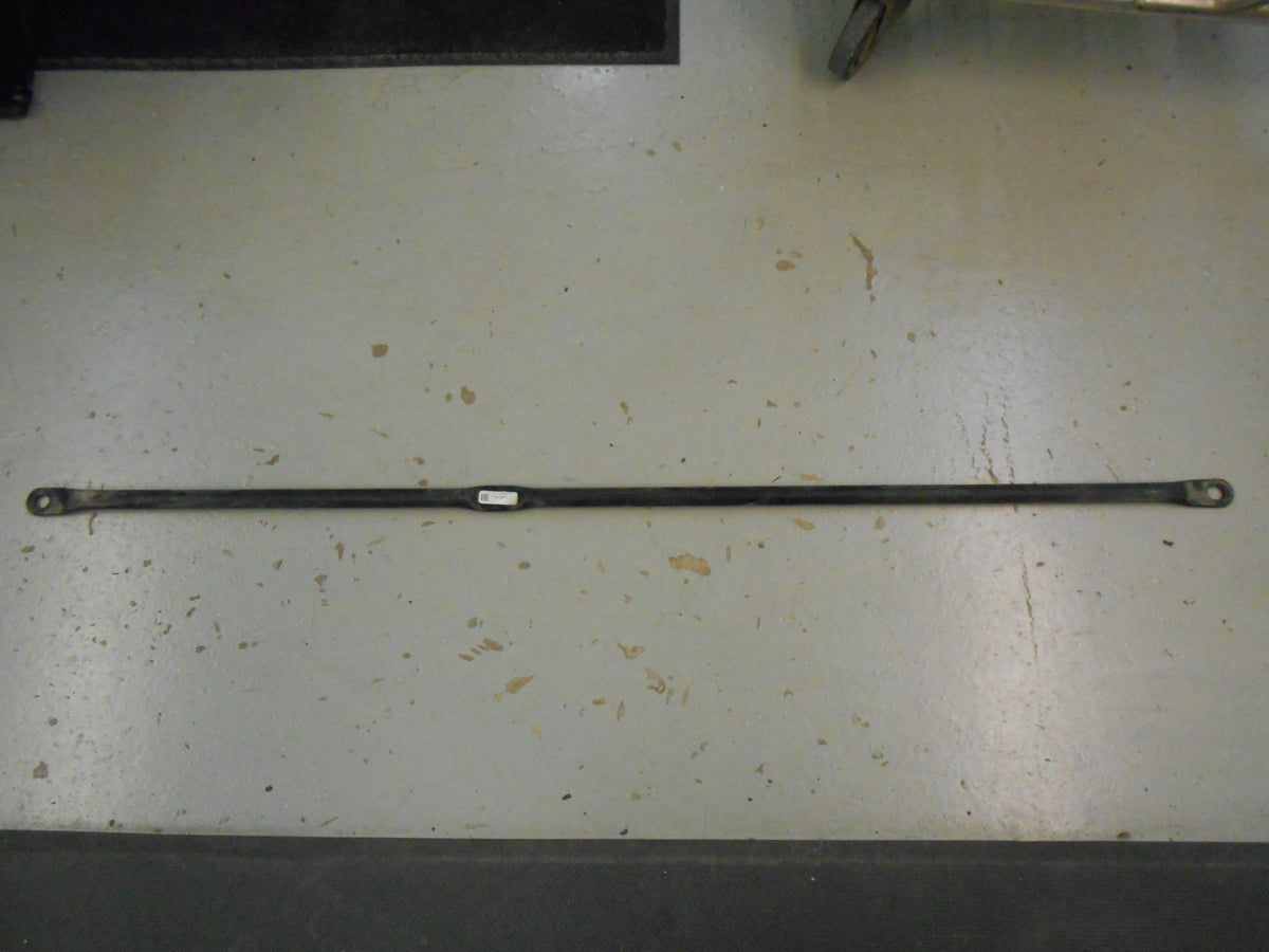 出発反応標識　片目　取付パイプ付き RADIATOR CROSSBAR - P6305001 – Peterbilt of Sioux Falls New