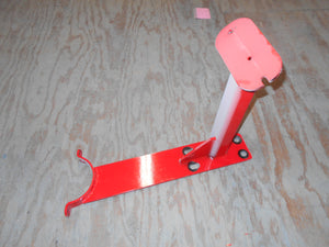 388/389 EXHAUST HANGER - M11-8069