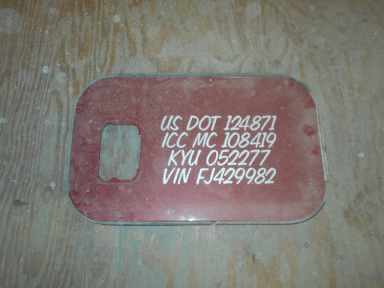 KENWORTH SLEEPER DOOR - T25-1051-001R