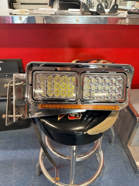 PICKETT 379 HEADLIGHTS - PICKETT/HEADLIGHTS