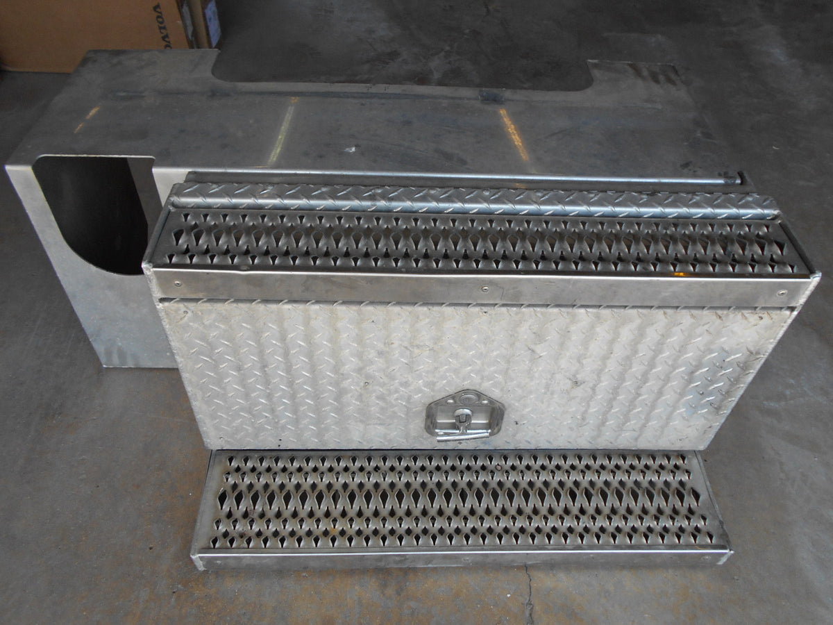 DPF TOOL BOX ASSEMBLY - N10-6043/M46-6074 – Peterbilt of Sioux Falls ...