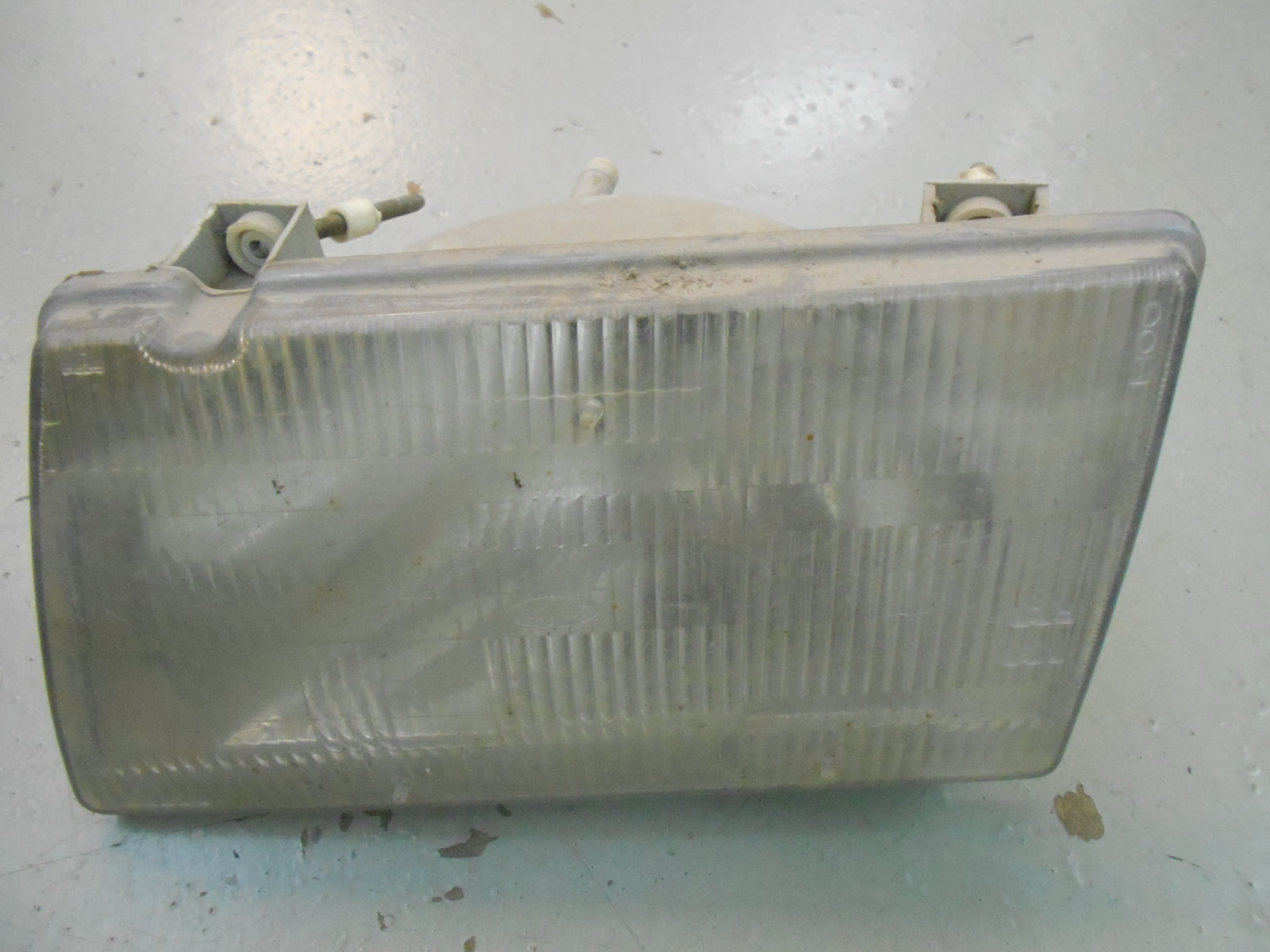 377 HEADLIGHT - 16-05685R