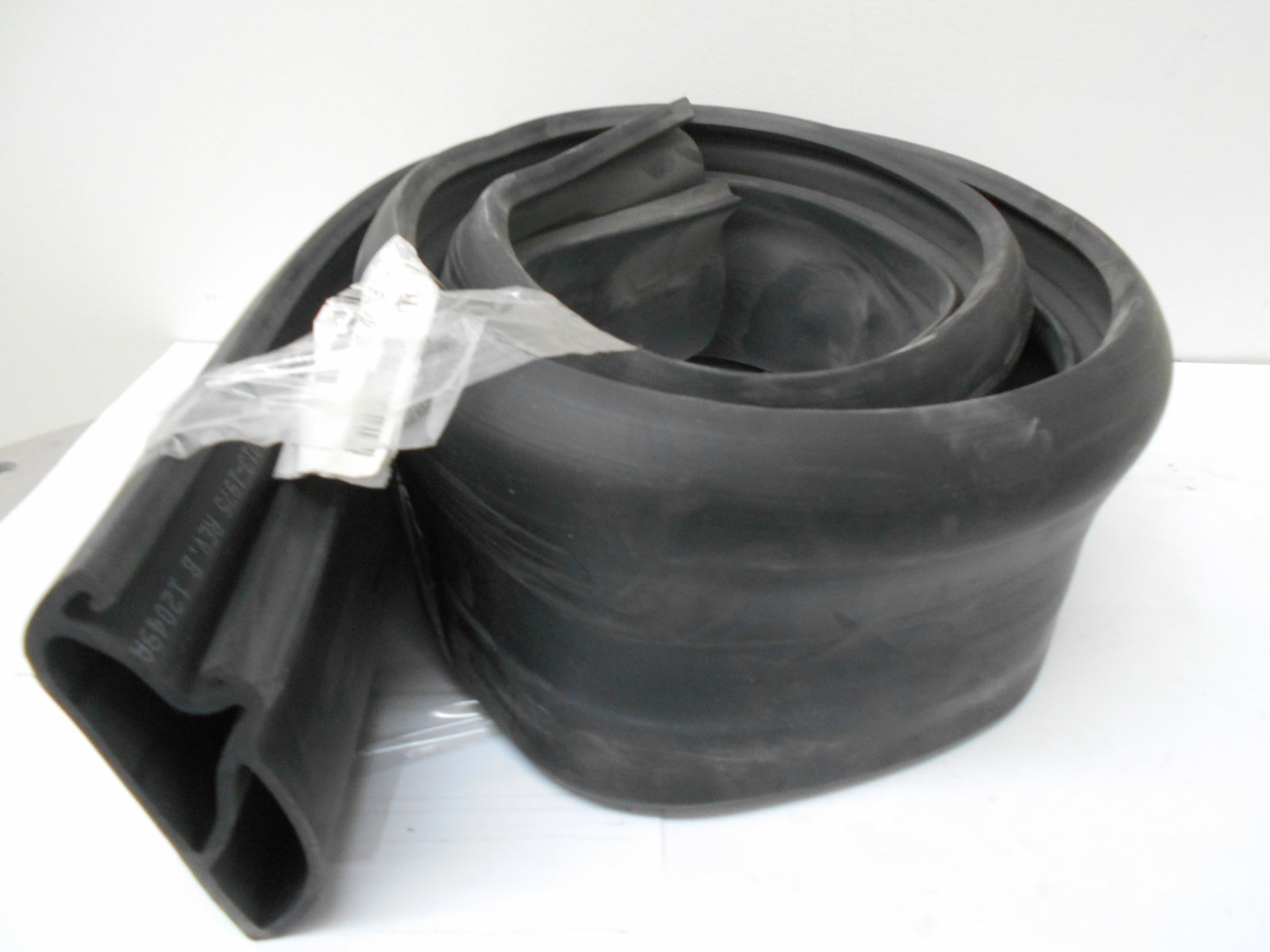 RUBBER EXTENDER - R32-6013-1975