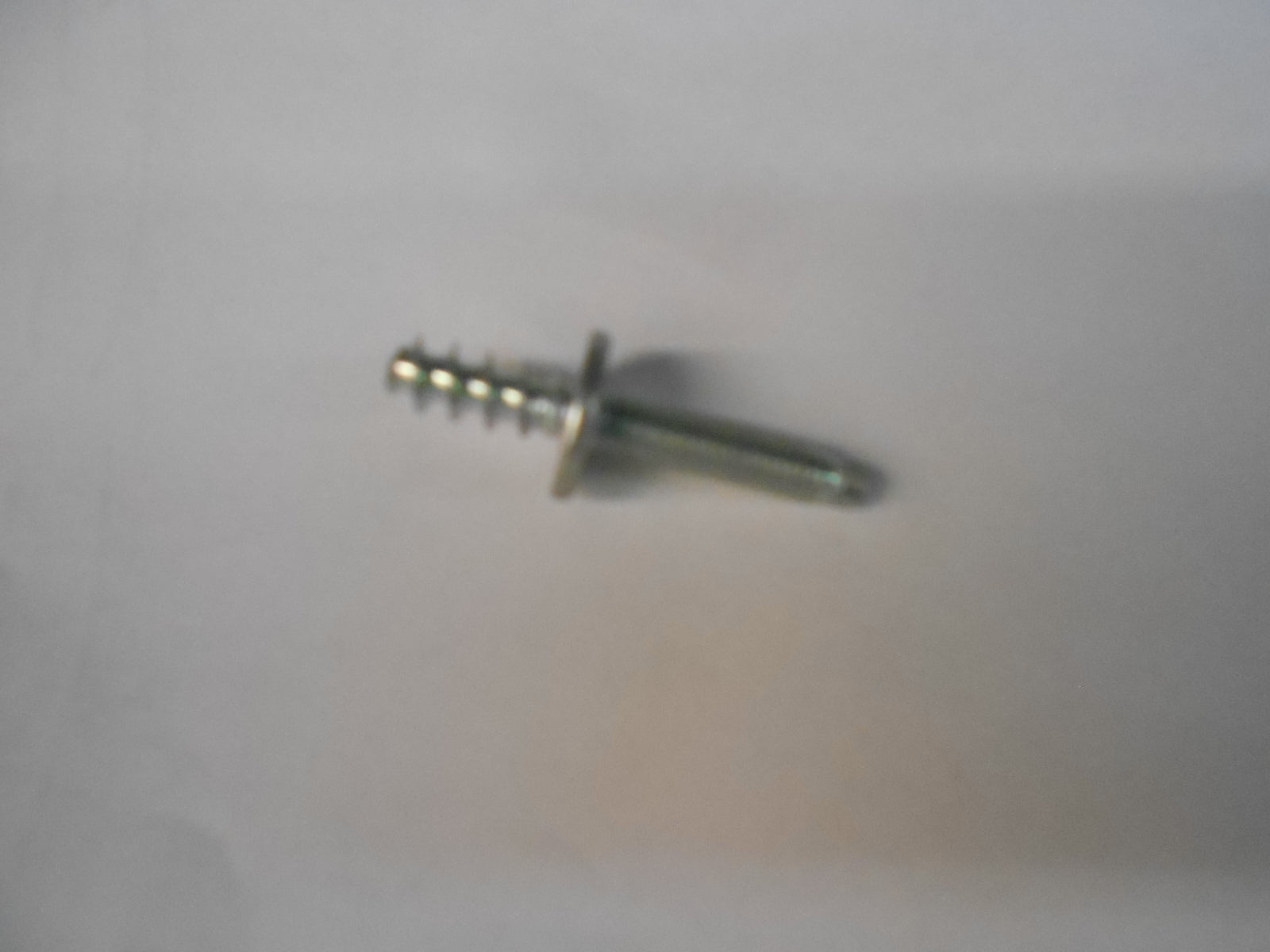 386 HEADLIGHT SCREW - 16-09197